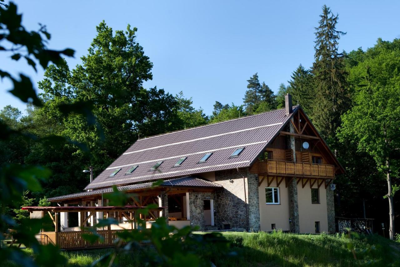 Pod Bresteckou Skalou Břestek المظهر الخارجي الصورة